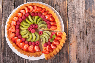 Receitas: Torta de frutas é opção colorida e saborosa para os dias quentes; veja o passo a passo!