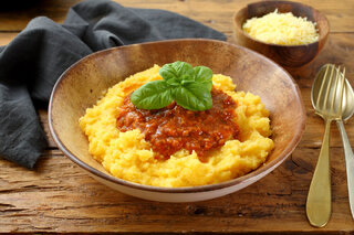 Receitas: Receita: Polenta Mole Simples com Ragu de Carne