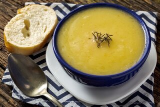 Receitas: Receita: Caldo de Mandioca com Leite de Coco