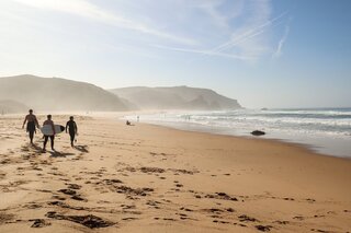 Viagens: Litoral de SP: conheça praia com rio de água doce perfeita para descansar