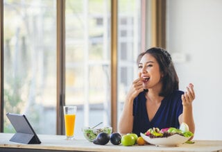 Saúde e Bem-Estar: Conheça fruta rica em colágeno, com mais vitamina C que a laranja e que fortalece os ossos