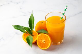 Saúde e Bem-Estar: Nem todos podem consumir suco de laranja: veja se é o seu caso