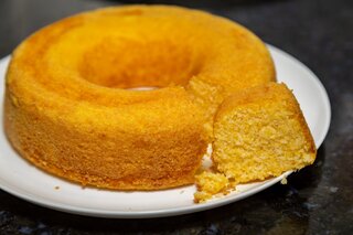 Receitas: Confira a receita mais simples para o bolo de fubá perfeito