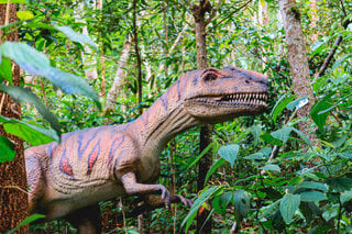 Viagens: Maior parque temático de dinossauros do mundo fica no interior do Rio de Janeiro; saiba tudo sobre esta atração imperdível!