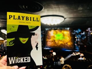 Filmes e séries: 'Wicked': por que Elphaba é verde? Descubra o segredo