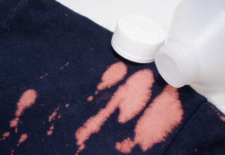 Estilo de vida: Mancha de água sanitária na roupa? Este produto milagroso pode ser a solução