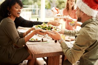 Saúde e Bem-Estar: Dica infalível baseada na ciência para comer menos nas festas de final de ano