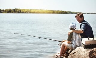 Viagens: Conheça a praia a 1h30 de SP que tem a maior plataforma de pesca da América Latina