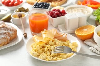 Saúde e Bem-Estar: Nem pão, nem frutas: isto é o que você deve comer no seu café da manhã para ter muito mais saúde