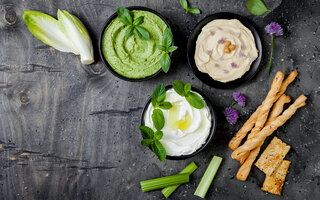 Dip de Queijo Minas com Iogurte Nestlé Grego Light