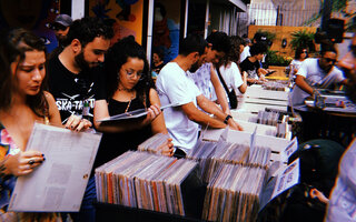 Passeios | Feira de Discos de Reggae