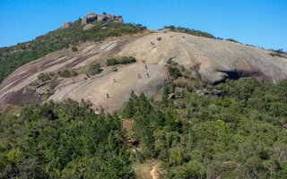 Ver a vista da Pedra Grande em Atibaia