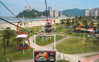 Andar de teleférico em São Vicente