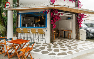 Petros Greek Taverna