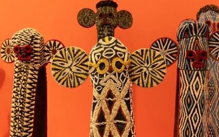 Entre a cabeça e a terra: arte têxtil tradicional africana