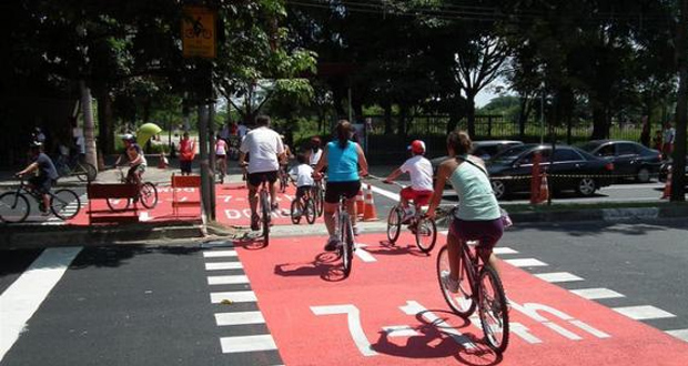 Ciclofaixa funciona normalmente no feriado de Finados