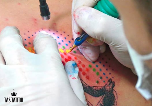 Conheça (e se apaixone) pelas tatuagens em pontilhismo 