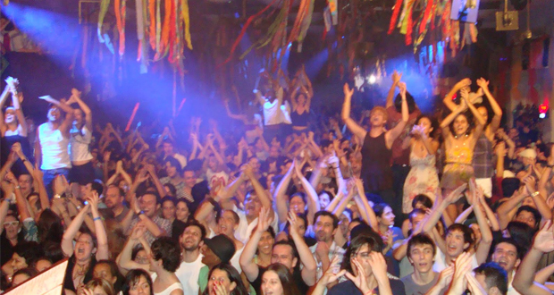 Baladas: Gambiarra - A Festa Oficial da Parada Gay