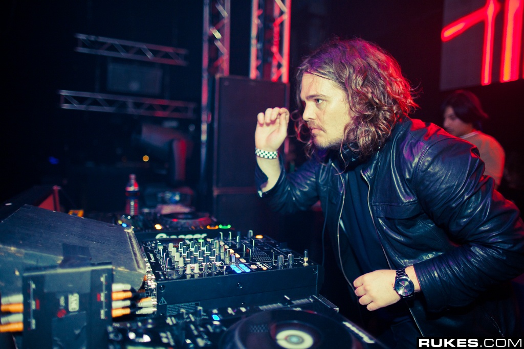 Baladas: DJ australiano Tommy Trash se apresenta no Skol Beats Factory