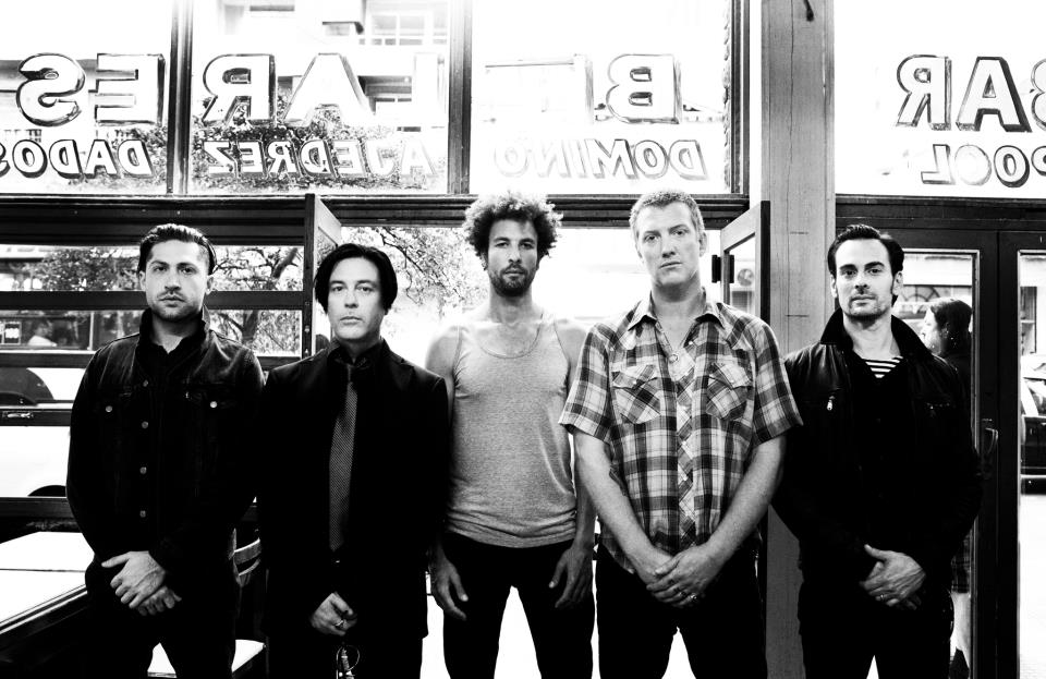 Motivos que provam que você tem que ir no show do Queens of The Stone Age 