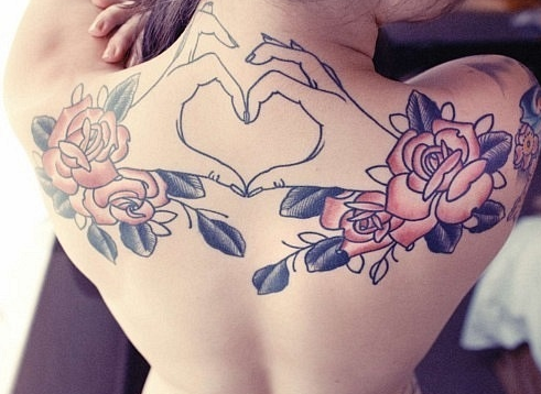 30 inspirações de tatuagens femininas nas costas