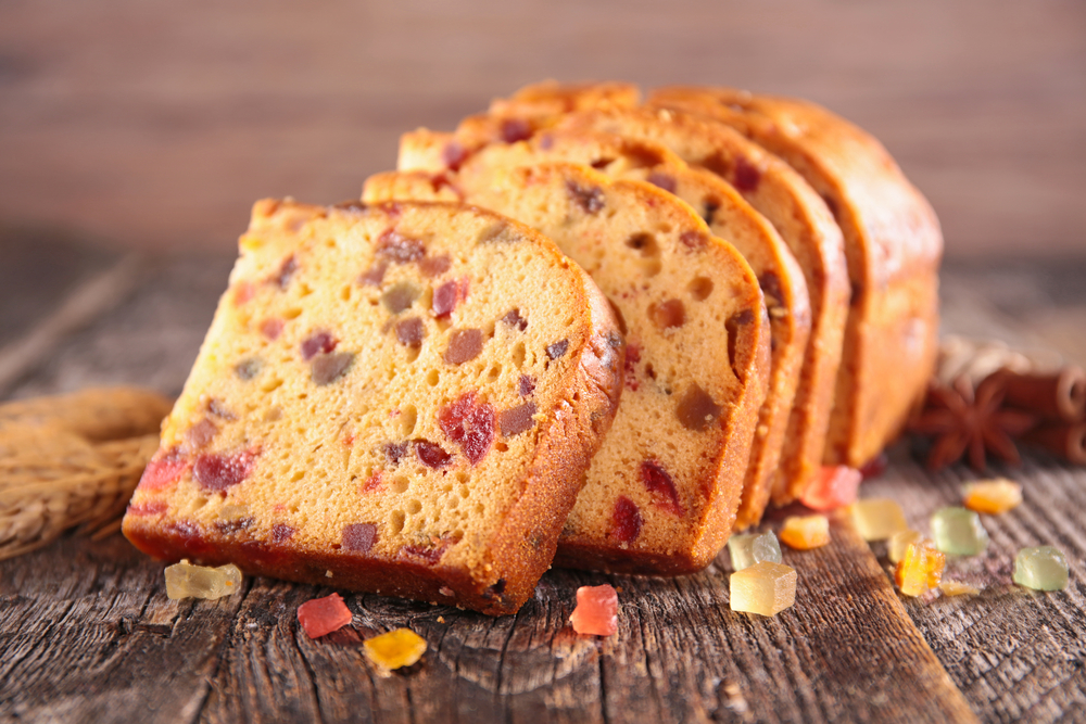 BOLO DE MEL COM FRUTAS